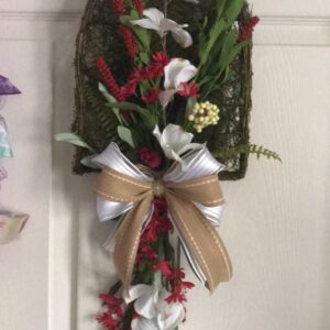 Spade Shovel Wall Hanging Wreath