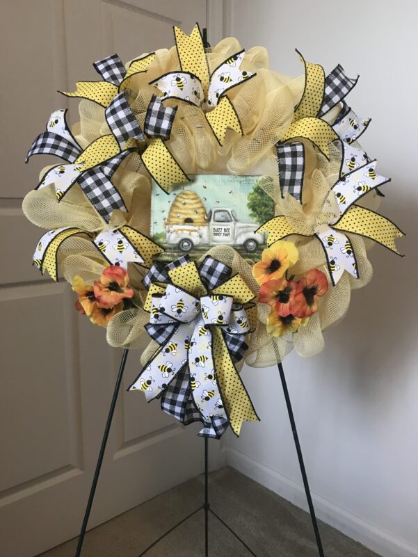 Buzz the Bumble Bee Wreath