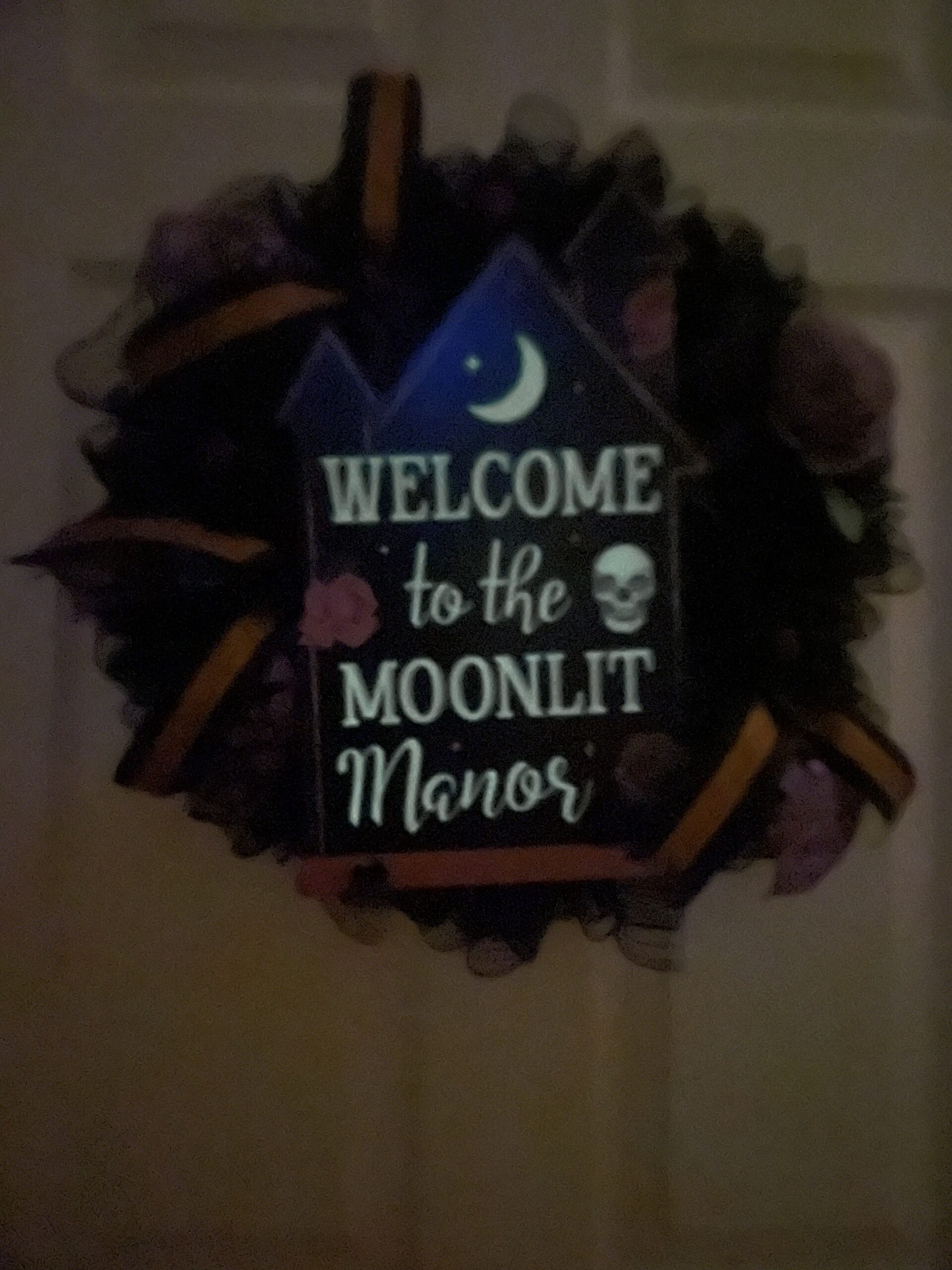 Moonlight Manor Glows wreath - Image 2